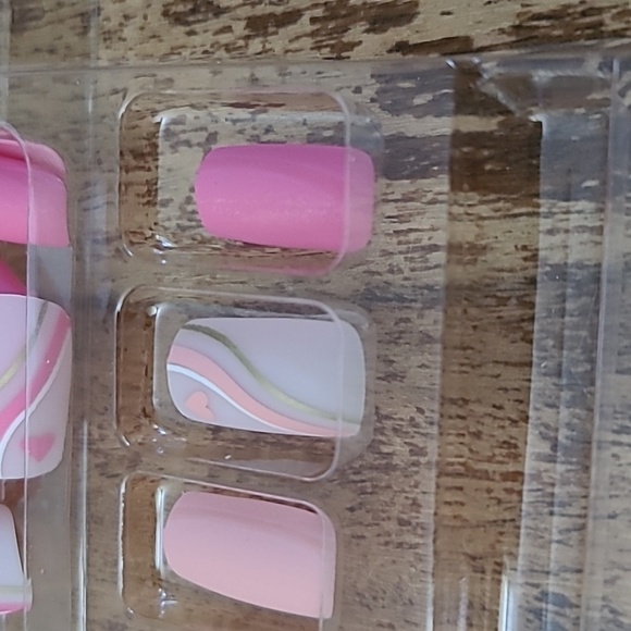 2/$16 Matte Pink Hearts Press On Nails - Picture 15 of 15